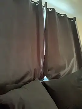 naughtybella05 online show from November 30, 2025, 1:01 pm