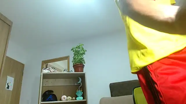 skinny23cm online show from September 26, 2025, 11:39 am