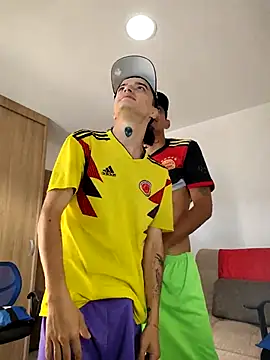 skinny23cm online show from September 22, 2025, 9:21 pm