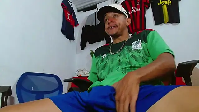 skinny23cm online show from February 26, 2026, 2:06 pm