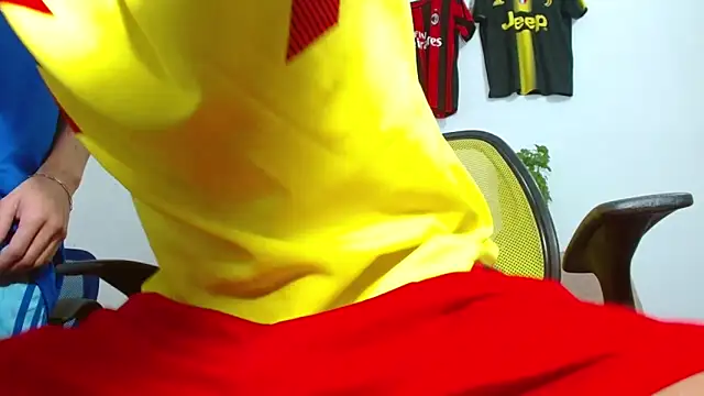 skinny23cm online show from February 23, 2026, 7:47 pm