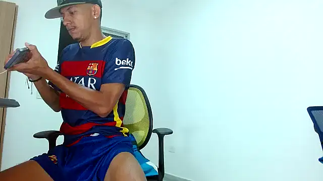 skinny23cm online show from March 13, 2025, 9:21 am