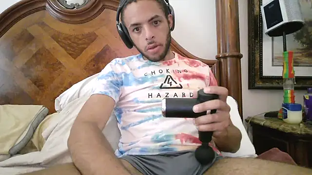 Snapshot of DERTYLAY chatting on July 25, 2026, 8:15 pm DERTYLAY online show from July 25, 2026, 8:15 pm