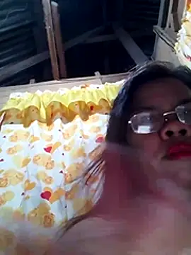Huge mama69 online show from July 15, 2026, 1:40 pm