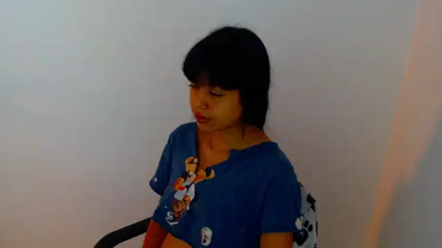 Snapshot of meganmiauu chatting on July 25, 2026, 6:14 pm meganmiauu online show from July 25, 2026, 6:14 pm