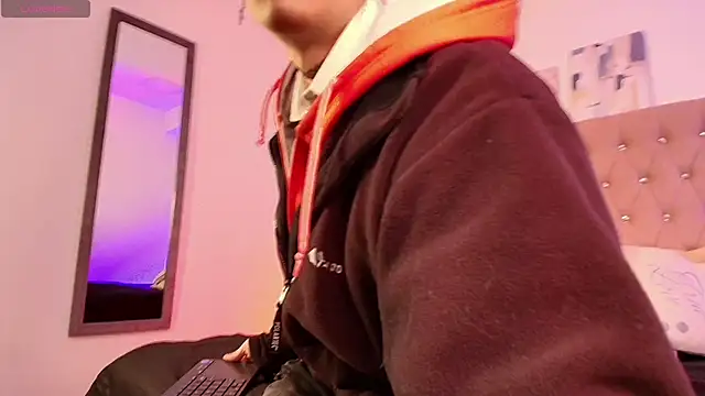 OzorioDany online show from December 14, 2025, 3:57 am