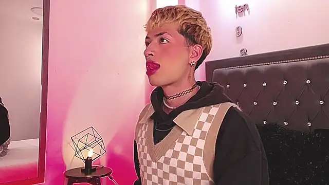 OzorioDany online show from October 1, 2025, 3:55 am