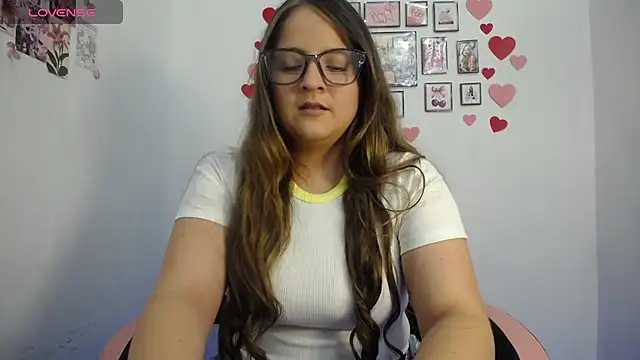 Pregnant Kloe online show from June 24, 2026, 7:33 pm