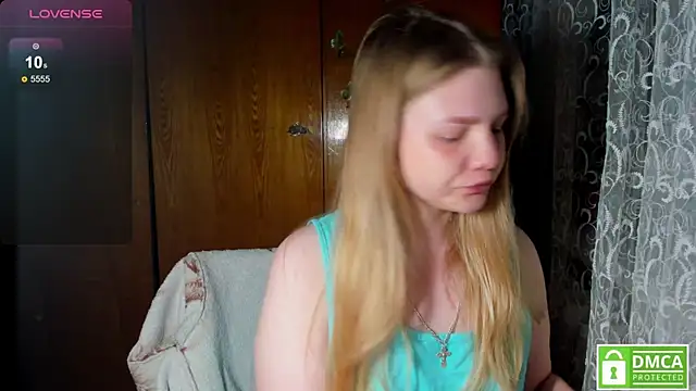 AlinaMors online show from May 4, 2026, 8:55 pm