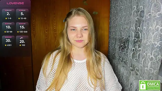 AlinaMors online show from June 18, 2026, 6:13 pm