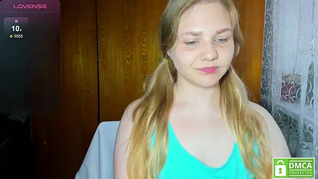 AlinaMors online show from June 14, 2026, 4:41 pm
