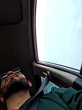 Lb228w online show from April 3, 2026, 8:37 pm