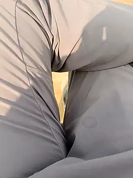 hard boy9455 online show from December 14, 2025, 9:04 am