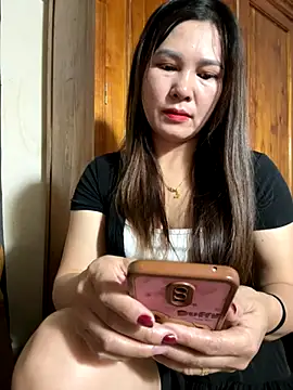 Moan Mary online show from October 28, 2025, 2:23 am