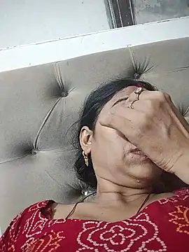 Snapshot of Soniya_Roy chatting on June 18, 2026, 2:11 pm Soniya Roy online show from June 18, 2026, 2:11 pm