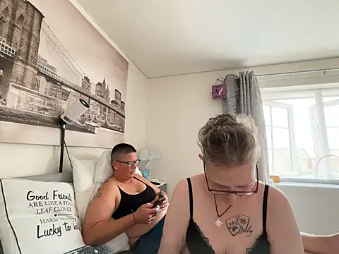 Snapshot of Curvy-Jinx chatting on July 21, 2026, 11:00 am Curvy-Jinx online show from July 21, 2026, 11:00 am