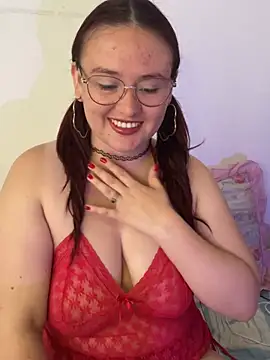 Snapshot of AliaMiller_ chatting on June 20, 2026, 4:12 pm AliaMiller online show from June 20, 2026, 4:12 pm