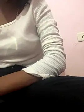 Snapshot of sakshi5533 chatting on December 2, 2025, 1:46 pm sakshi5533 online show from December 2, 2025, 1:46 pm