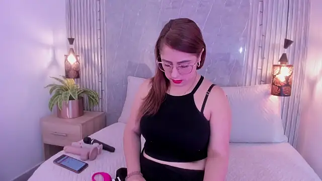 Emili  hot online show from January 19, 2026, 11:47 am