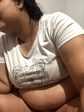 luisahot 9727 online show from October 13, 2025, 5:20 am