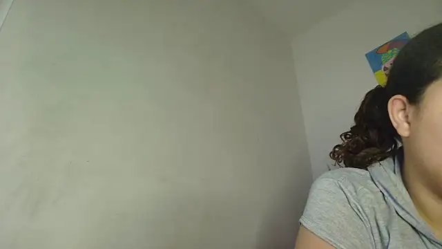 Snapshot of luisahot_9727 chatting on March 7, 2026, 9:05 am luisahot 9727 online show from March 7, 2026, 9:05 am