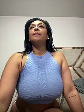 sophia bennett online show from November 7, 2025, 11:19 pm