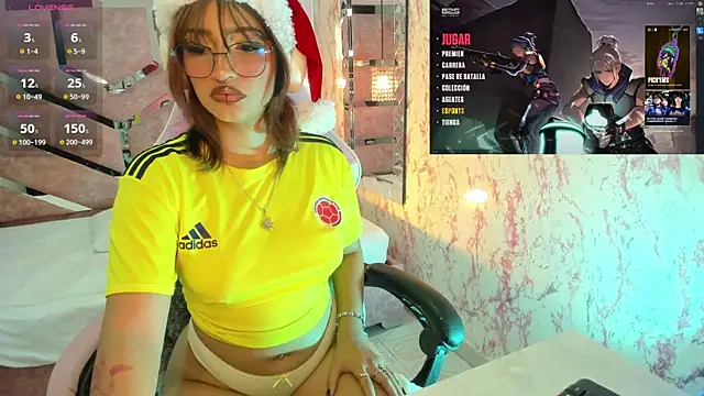 AriaNova  online show from November 24, 2025, 1:11 pm