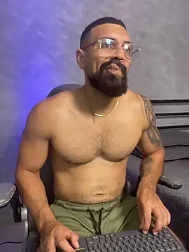 vincentjaxon online show from May 4, 2026, 7:50 pm