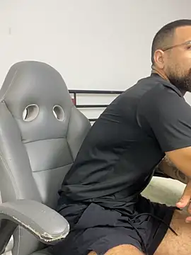 vincentjaxon online show from February 20, 2026, 11:12 am