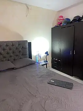 vincentjaxon online show from September 12, 2025, 11:32 am