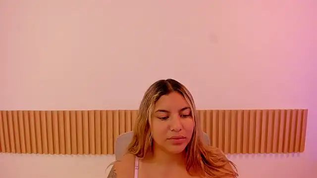 OliviaSweett online show from May 4, 2026, 7:28 pm