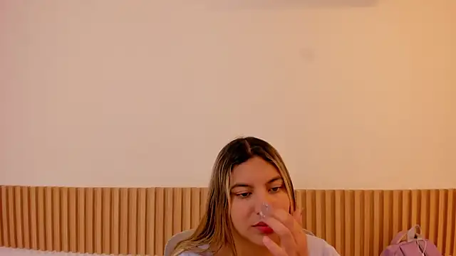 OliviaSweett online show from June 18, 2026, 7:08 pm