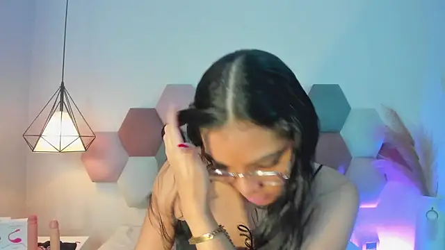 LunaAspen  online show from October 3, 2025, 5:58 pm