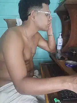 Bigtiti01 online show from October 3, 2025, 3:09 am