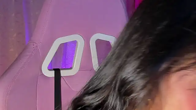 MelanyOconner online show from February 24, 2026, 4:08 pm