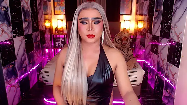 Seductivemeganxx online show from December 1, 2025, 6:03 am