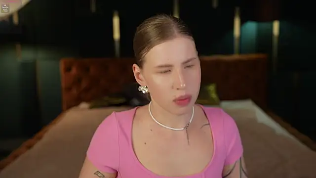 BadAfina online show from September 28, 2025, 10:33 am