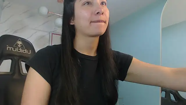 victoria hernandez t  online show from June 6, 2026, 1:16 pm