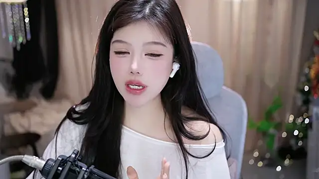 Snapshot of Fortune2Me chatting on March 2, 2026, 5:08 am Fortune2Me online show from March 2, 2026, 5:08 am