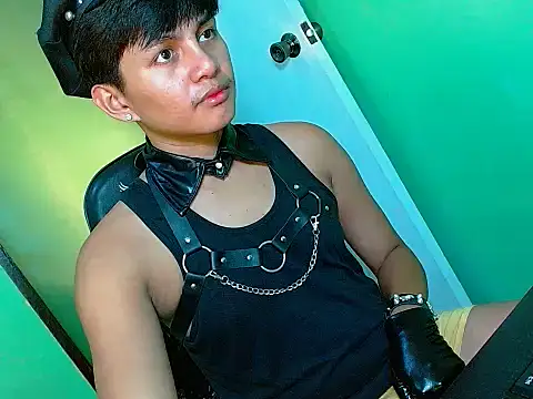 Snapshot of Alexx_143 chatting on July 18, 2026, 12:14 pm Alexx 143 online show from July 18, 2026, 12:14 pm