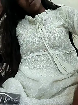 Alia-00 online show from September 29, 2025, 3:57 am