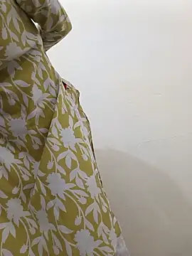 Alia-00 online show from November 1, 2025, 4:08 am