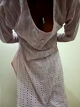 Alia-00 online show from November 6, 2025, 4:16 am