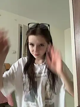 Angel  Rosse online show from August 7, 2026, 1:28 pm