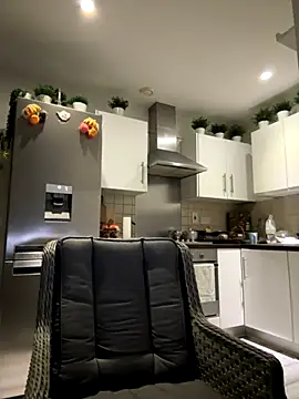 Michel huge online show from November 1, 2025, 5:36 am