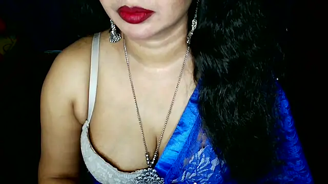 QUEEN SAKHI- online show from April 22, 2026, 5:31 pm