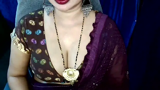 QUEEN SAKHI- online show from April 26, 2026, 3:31 pm