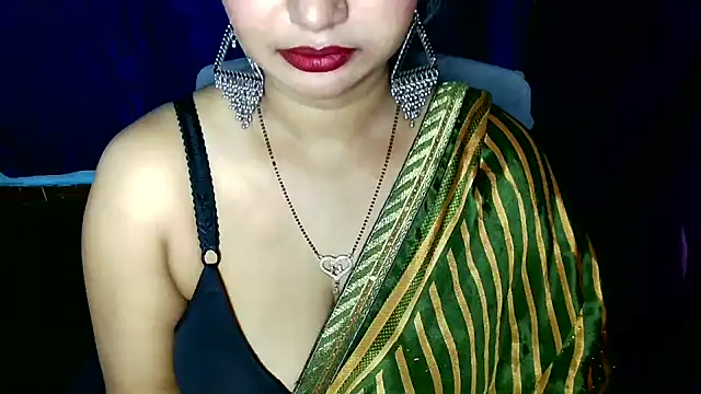 QUEEN SAKHI- online show from June 17, 2026, 6:02 am