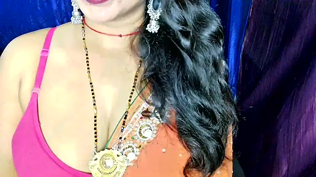 QUEEN SAKHI- online show from June 10, 2026, 9:10 am