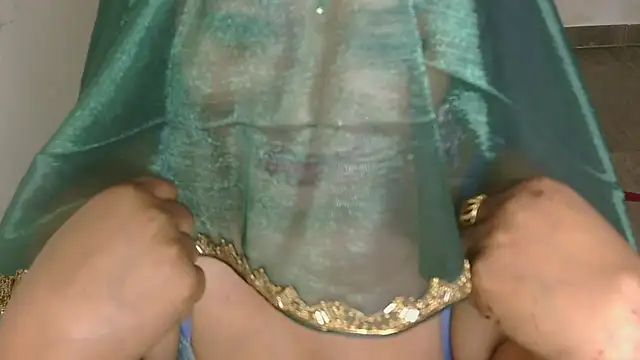 QUEEN SAKHI- online show from October 27, 2025, 7:59 pm